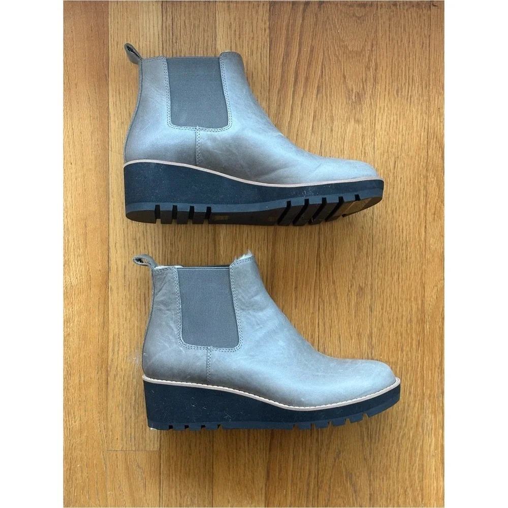 NWT Gray Leather Shearling Lined Wedge Boots Gray 8